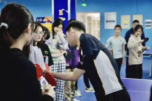 有谁可以解决升级通道拒绝提现可以帮你解决（图）